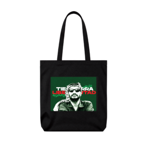 Tote bag de tela negra con estampado gráfico de Yasser Arafat y texto bilingüe Tierra y Libertad en español y árabe